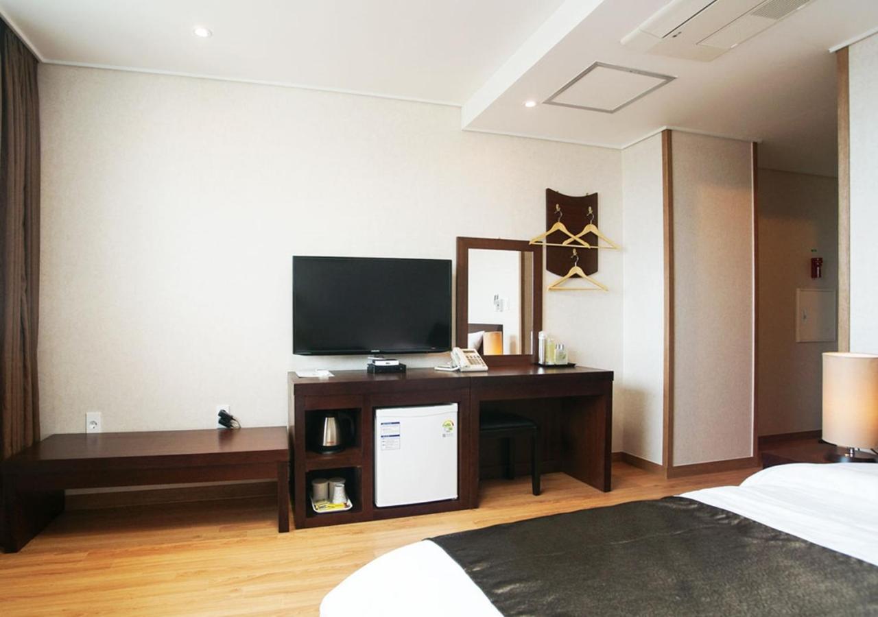 Iris Hotel Согвіпо Екстер'єр фото