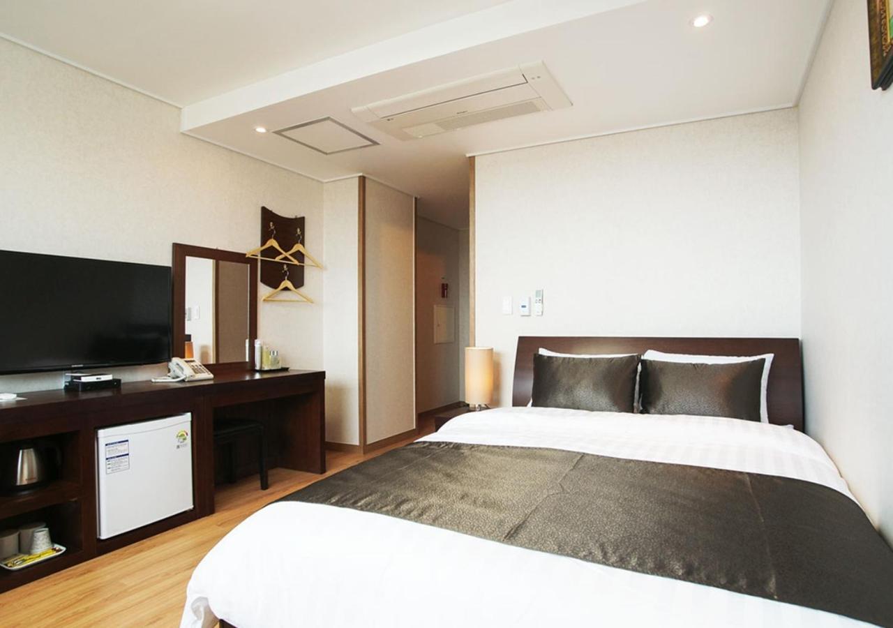 Iris Hotel Согвіпо Екстер'єр фото